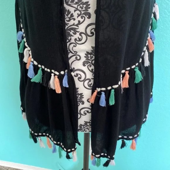 Steve Madden NYC Open Front Fringe Tassel Shrug OS - Picture 4 of 10